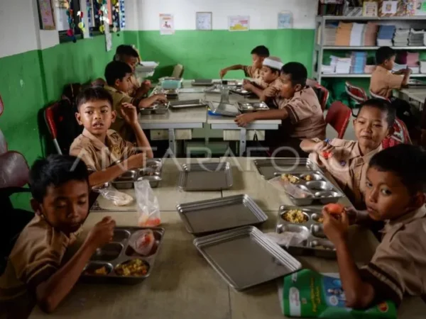Kuota Sekolah Negeri Terbatas, DPRD Dorong Optimalisasi Program Sekolah Swasta Gratis